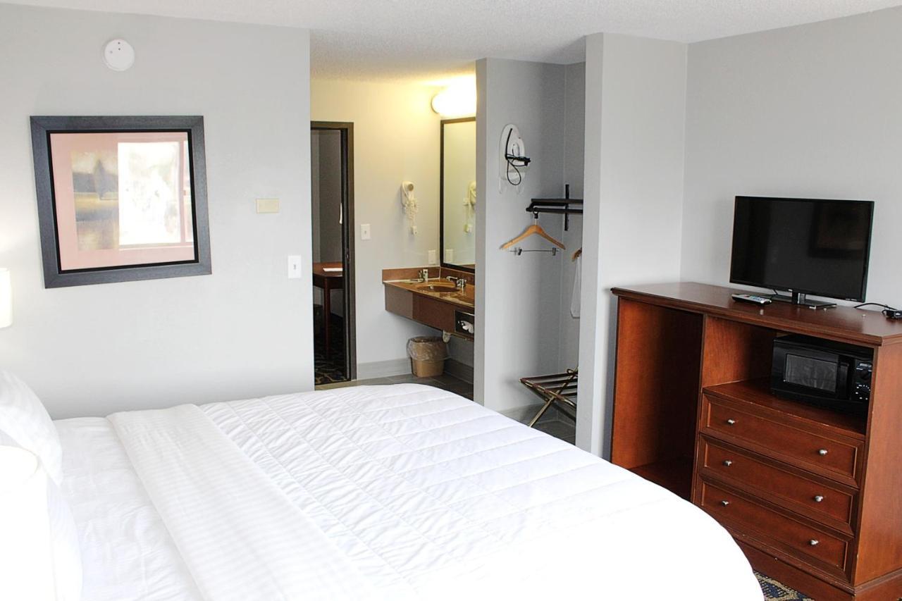 Greenlight Inn & Suites St James Saint James Екстериор снимка