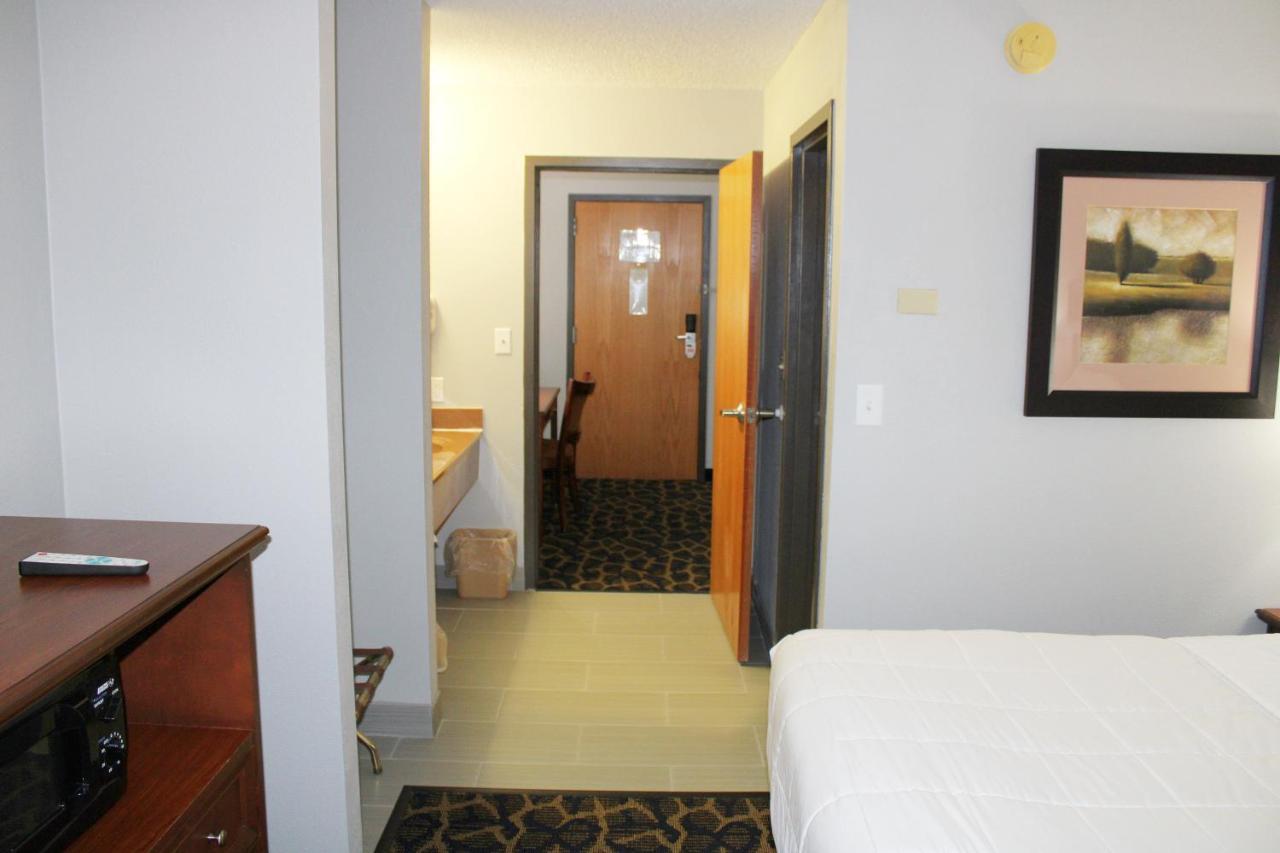 Greenlight Inn & Suites St James Saint James Екстериор снимка