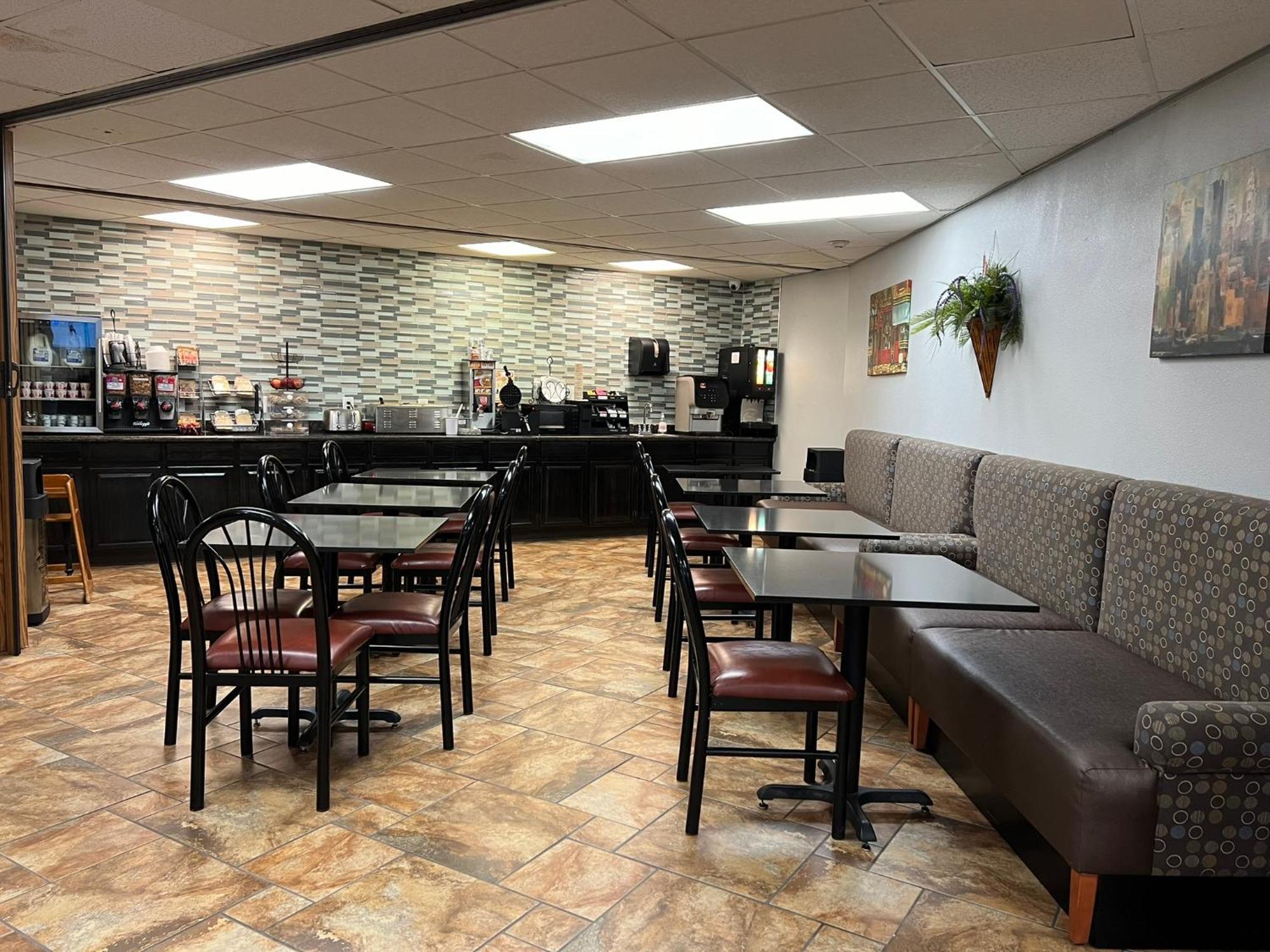 Greenlight Inn & Suites St James Saint James Екстериор снимка