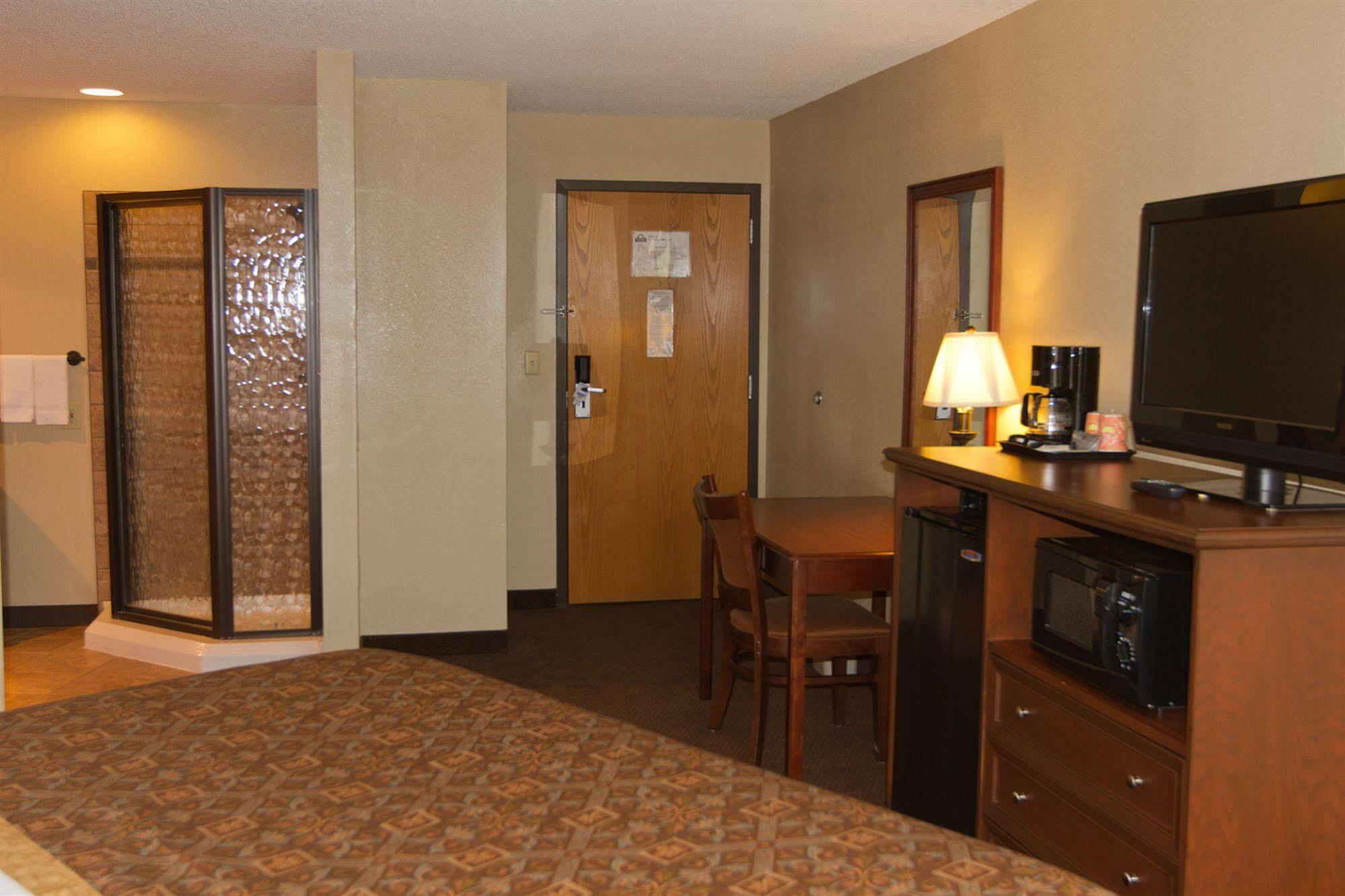 Greenlight Inn & Suites St James Saint James Екстериор снимка