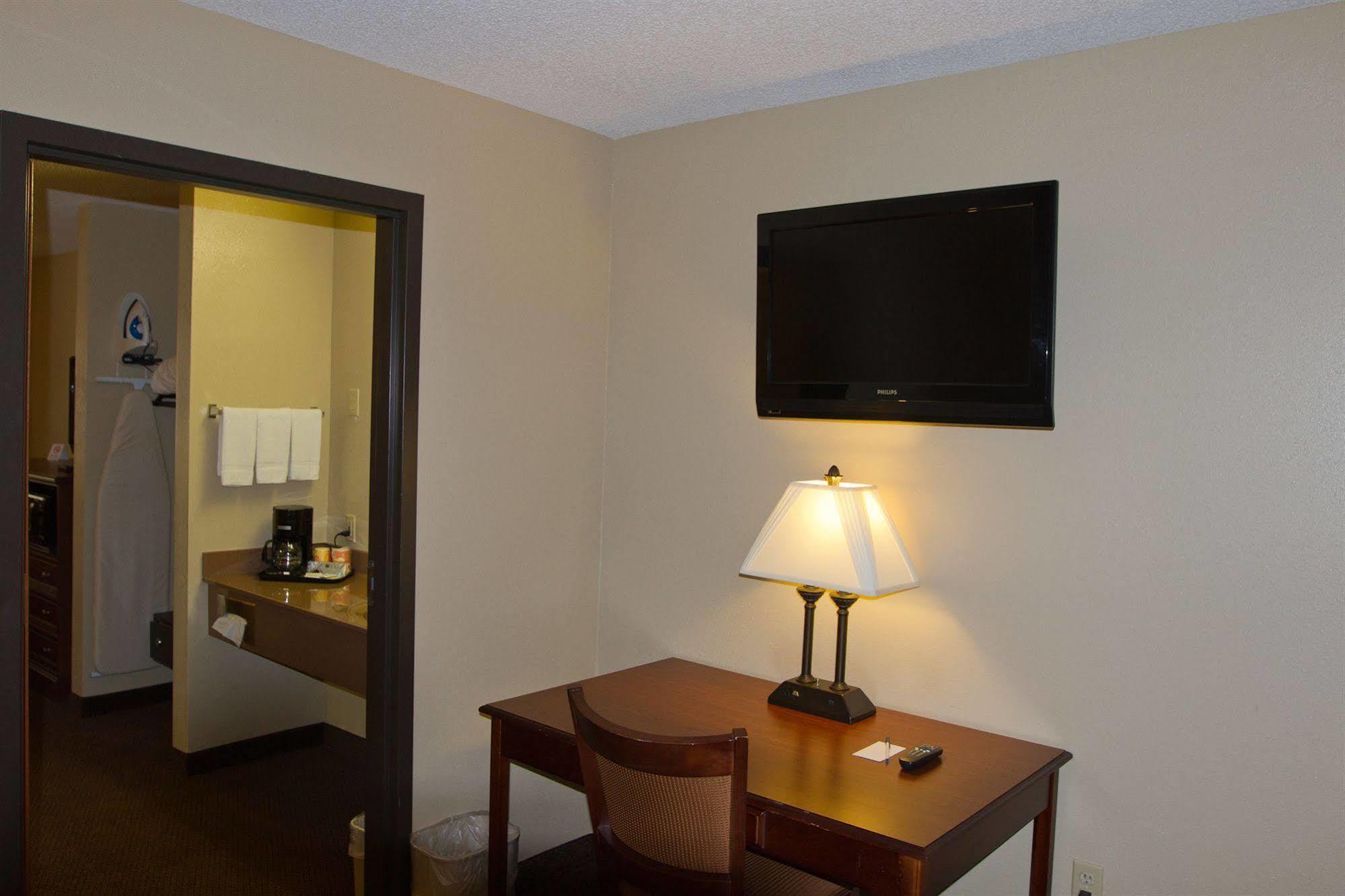 Greenlight Inn & Suites St James Saint James Екстериор снимка