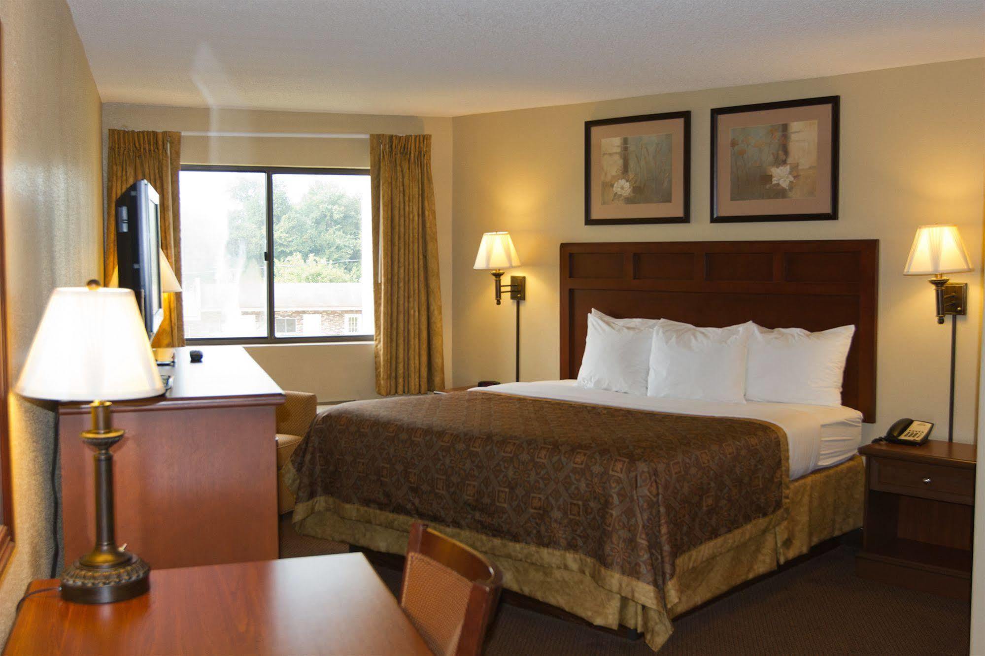 Greenlight Inn & Suites St James Saint James Екстериор снимка