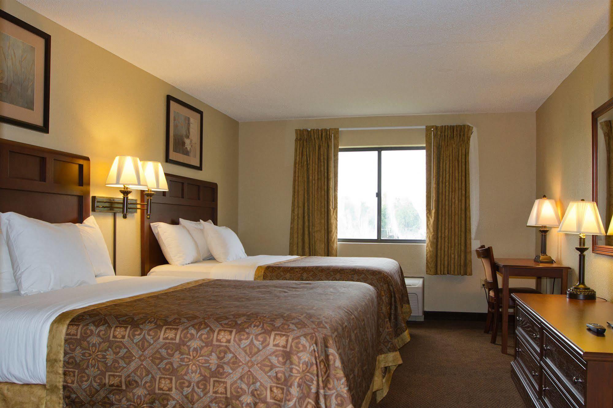 Greenlight Inn & Suites St James Saint James Екстериор снимка