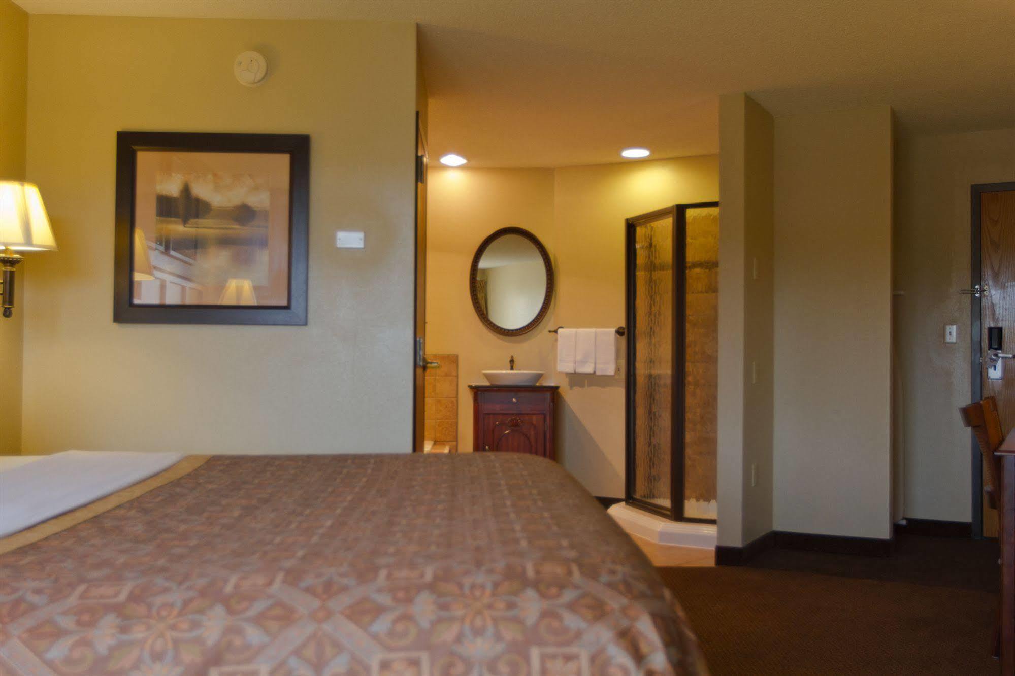 Greenlight Inn & Suites St James Saint James Екстериор снимка
